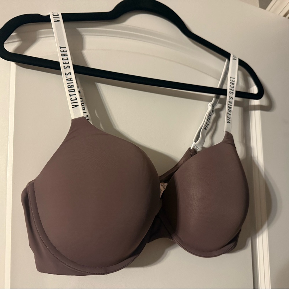 Victoria's Secret Tee shirt Purple Bra